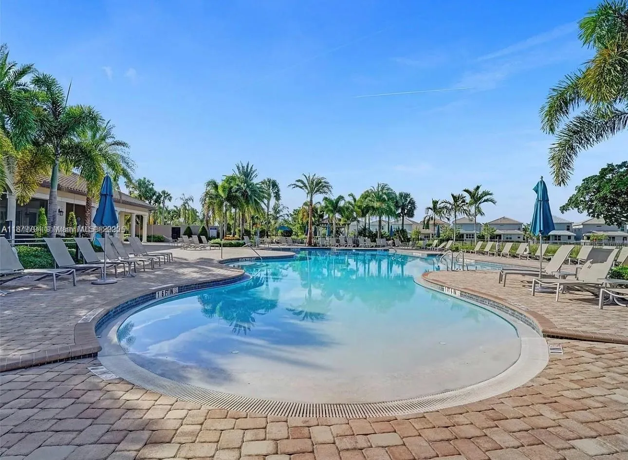 1422 Silk Oak Dr