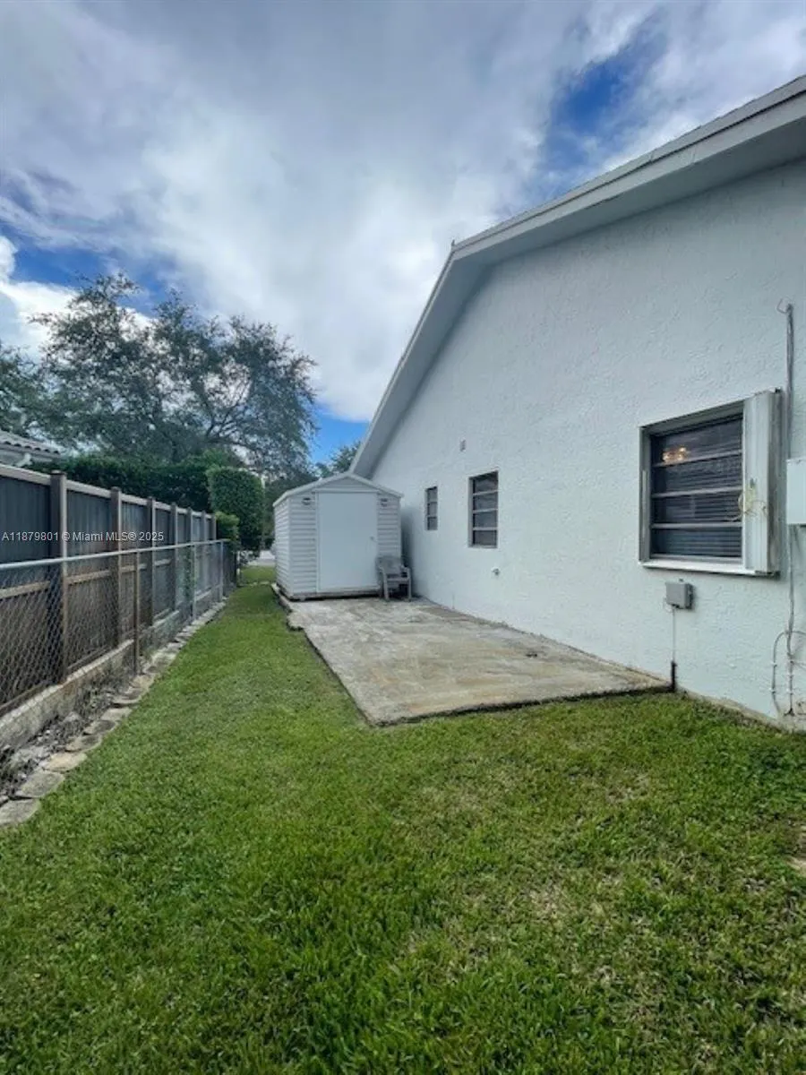 5780 SW 59th Pl