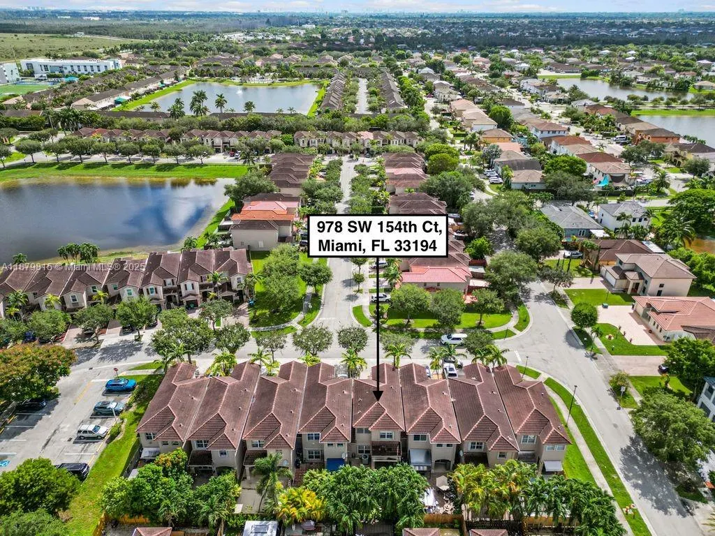978 SW 154th Ct