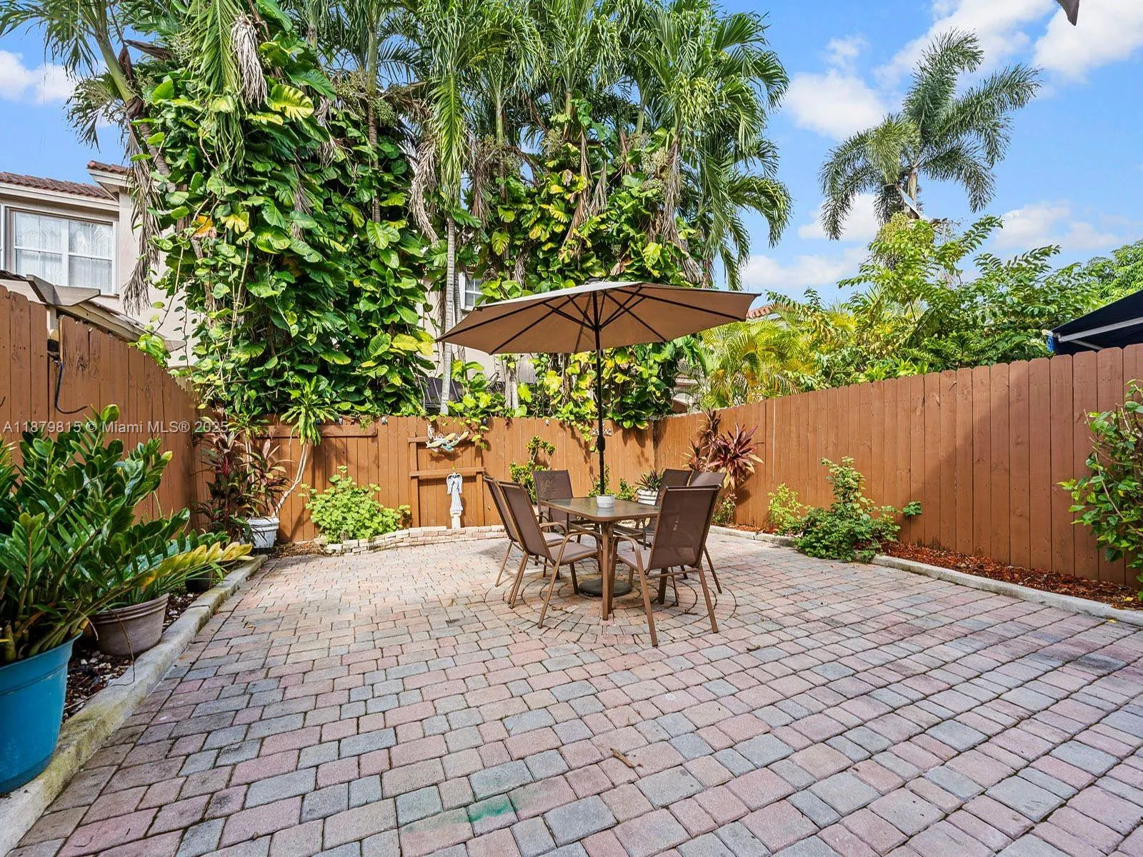 978 SW 154th Ct