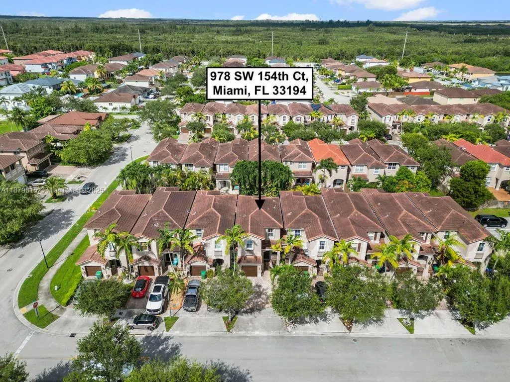 978 SW 154th Ct