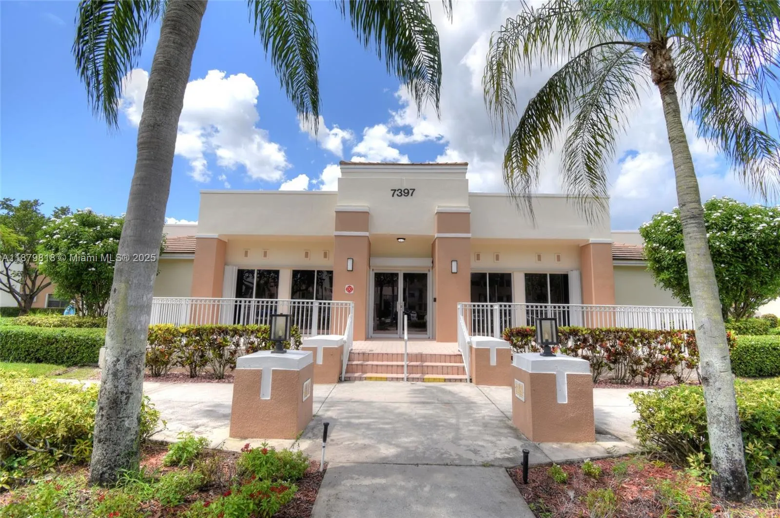 7632 Fairfax Dr, #7632