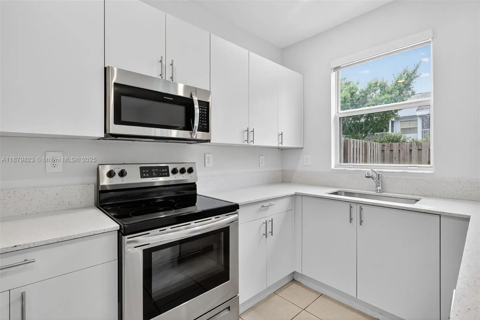 1676 SE 26th Ter