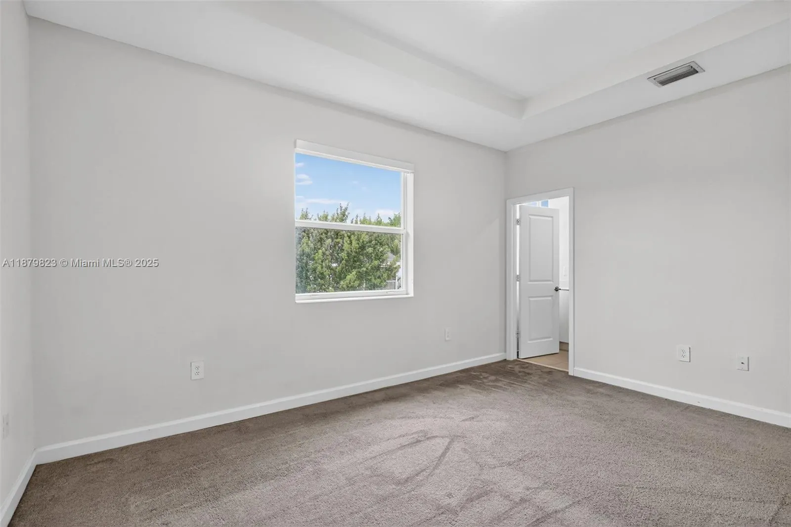 1676 SE 26th Ter
