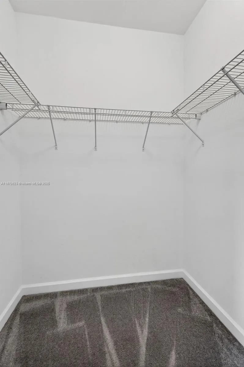 1676 SE 26th Ter