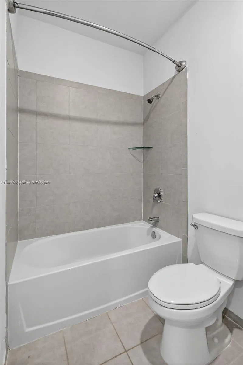 1676 SE 26th Ter