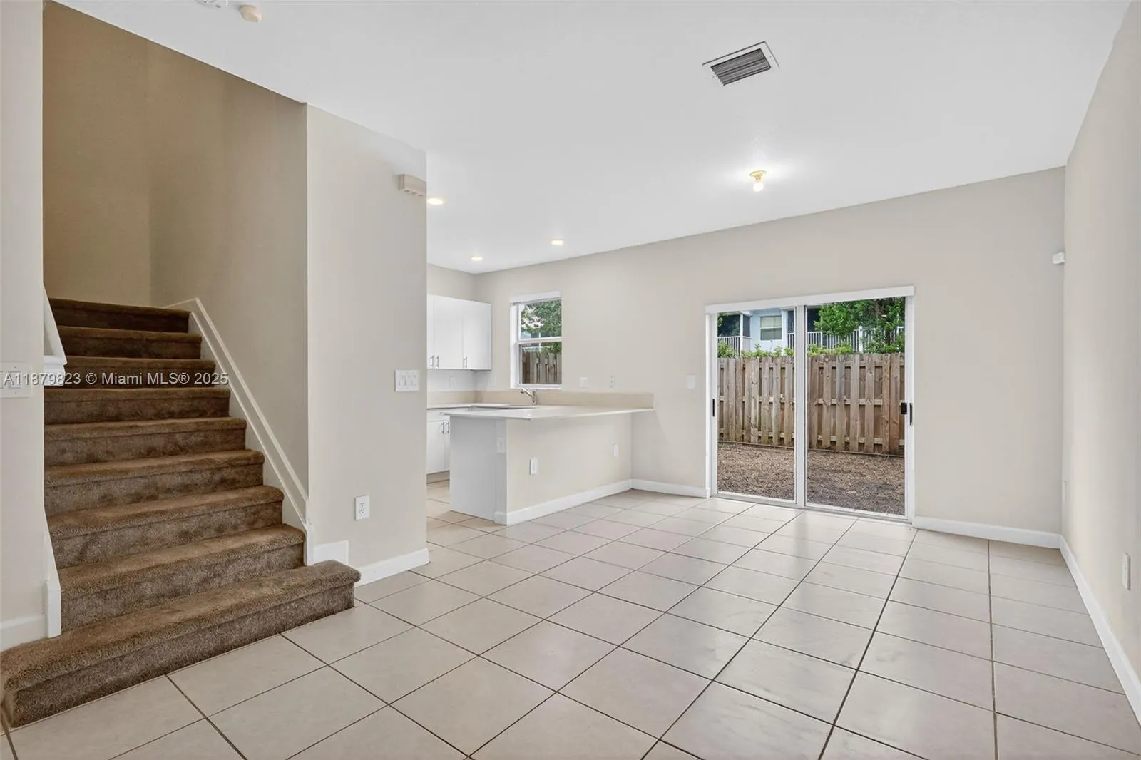 1676 SE 26th Ter