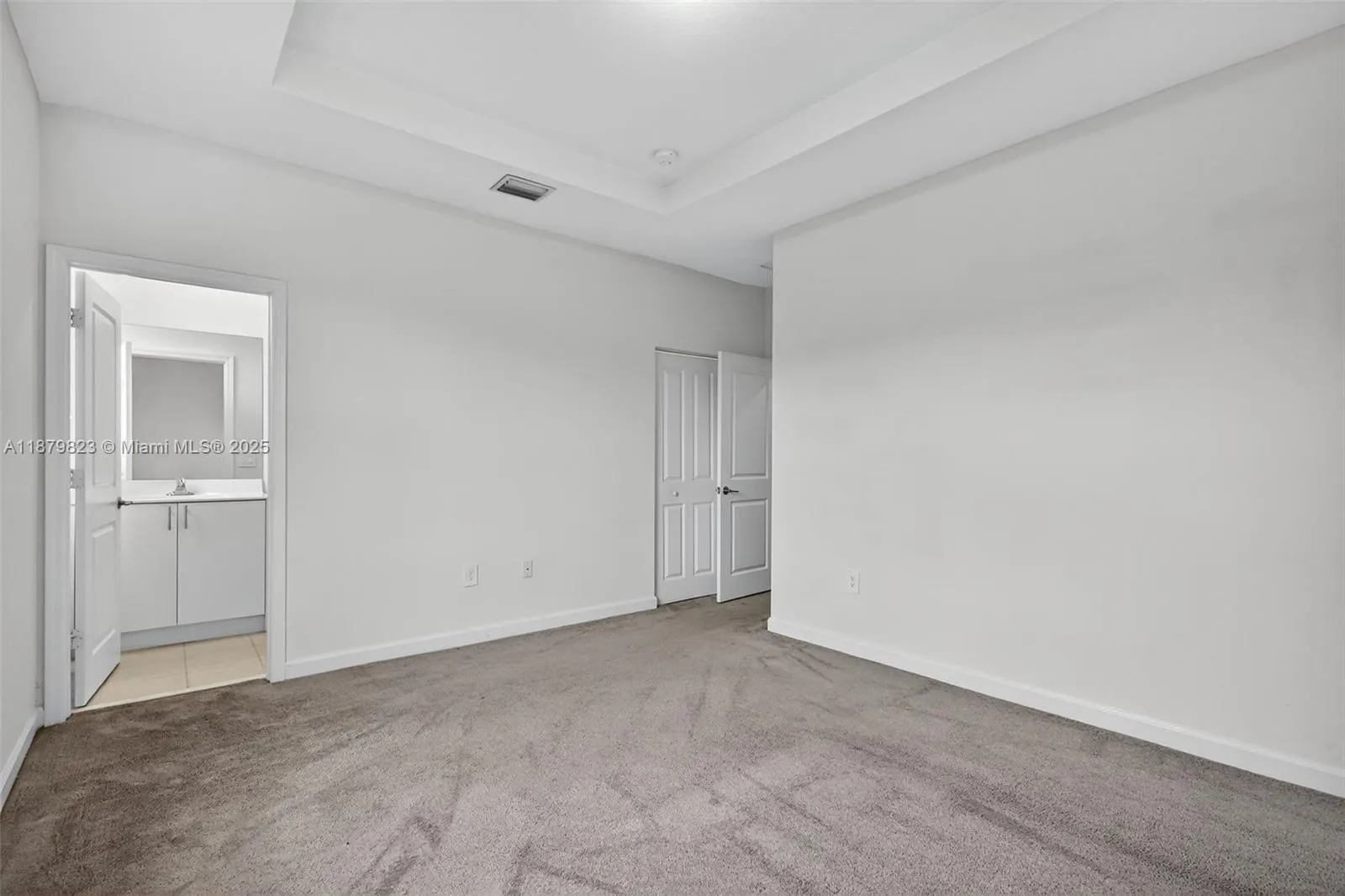 1676 SE 26th Ter