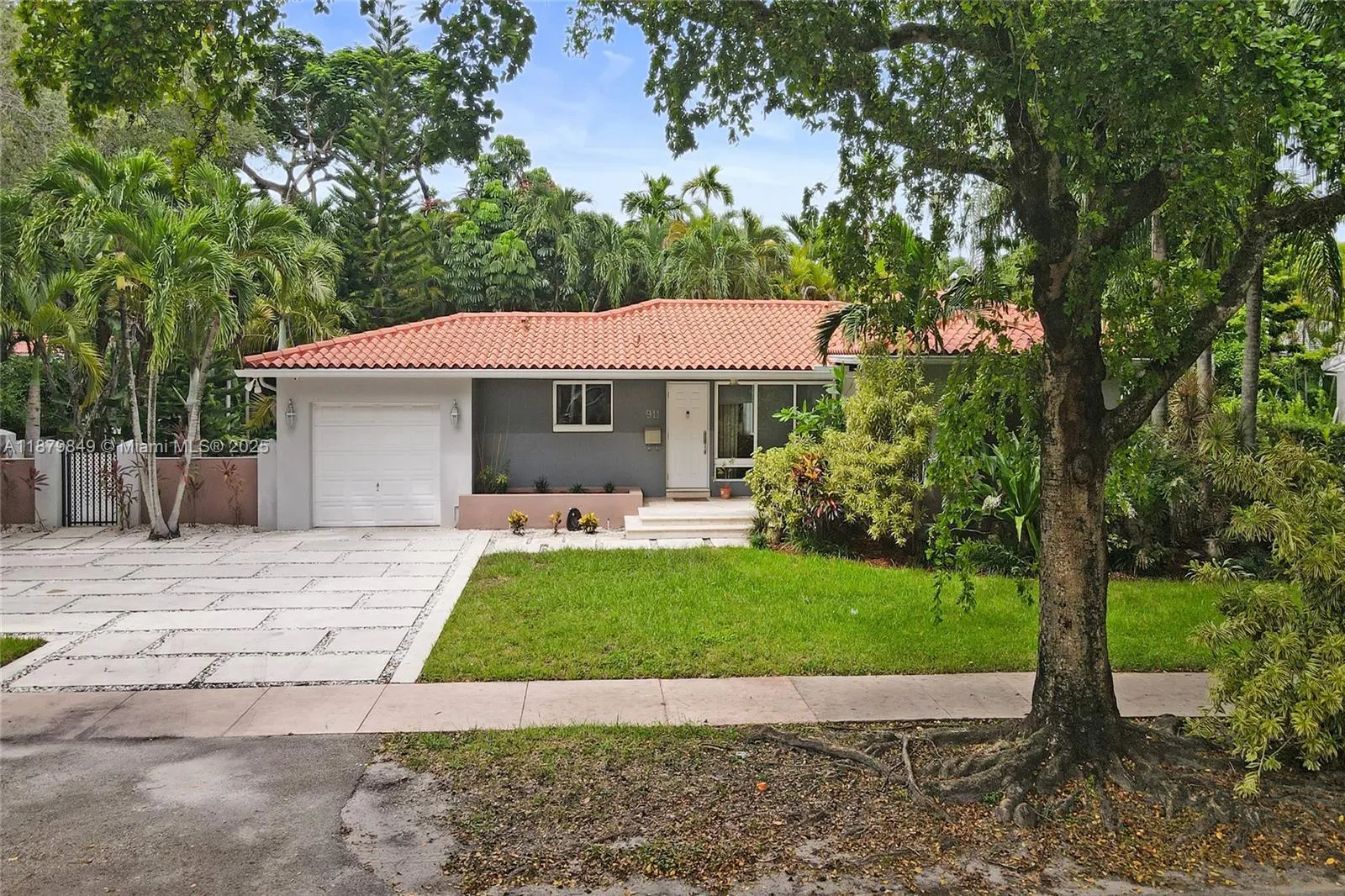 911 Mariana Ave