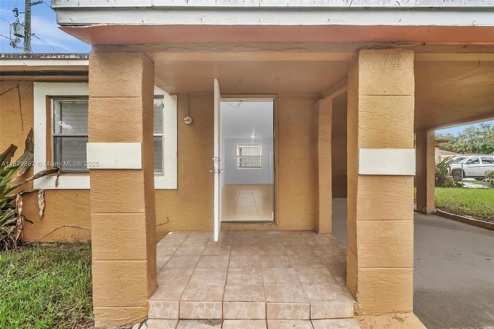 2800 NW 6th Ct