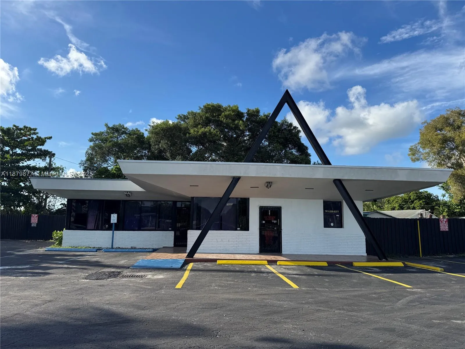 1605 NW 95th St