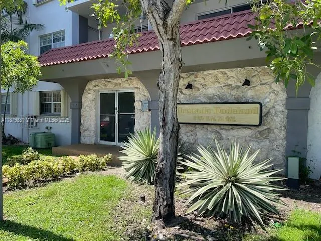 8107 SW 72nd Ave, #423E