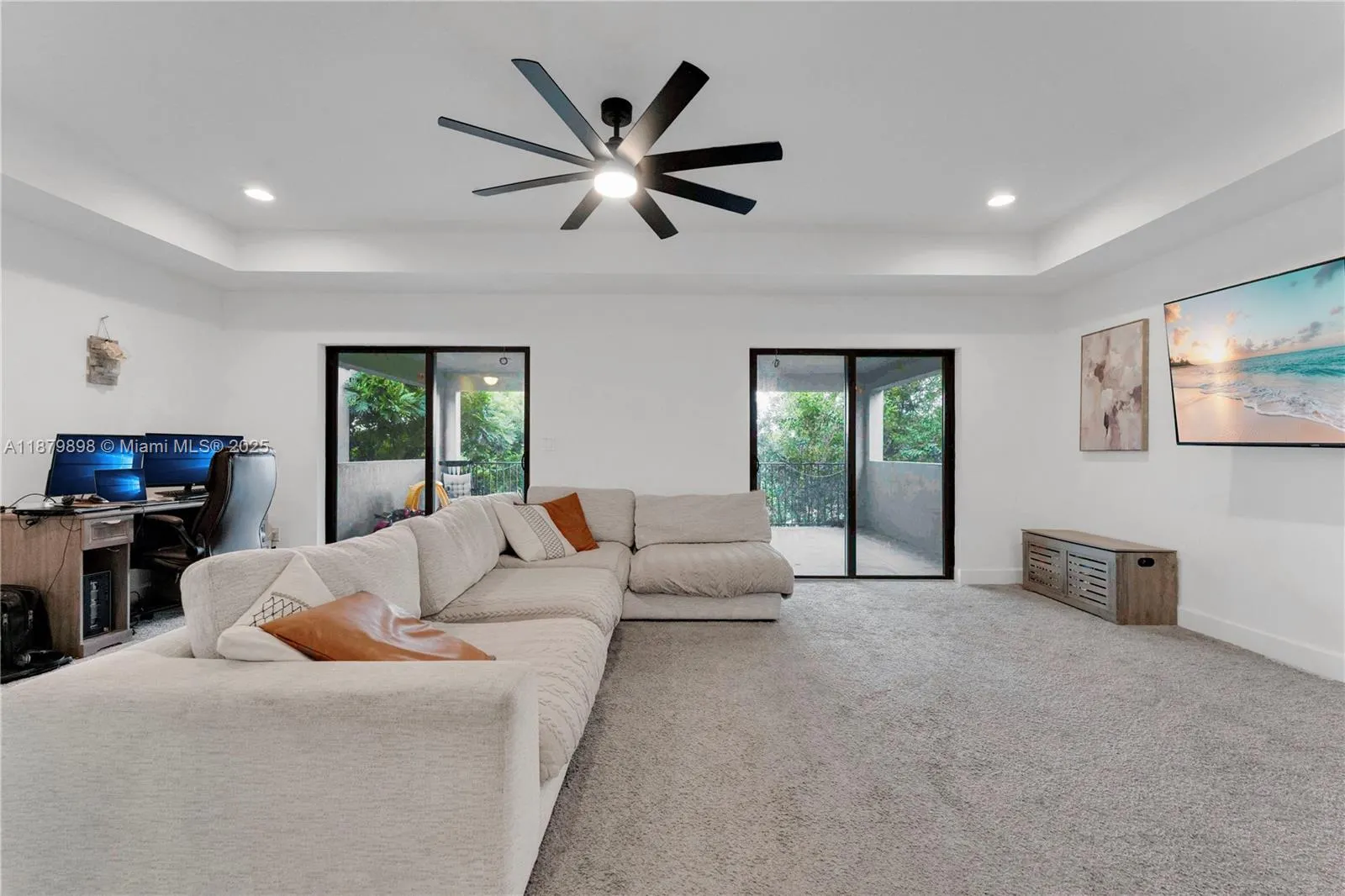 3374 NW 5th St