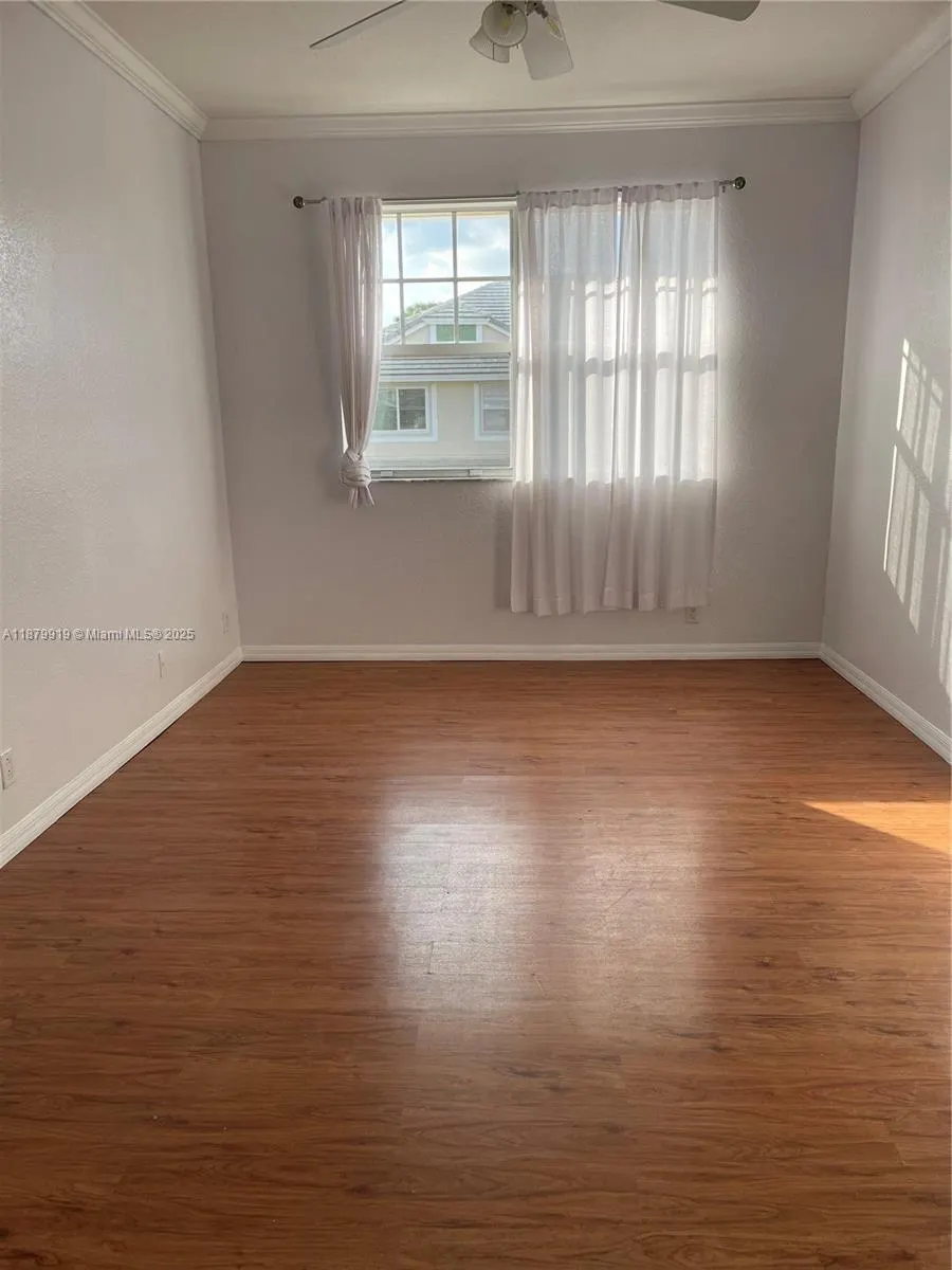 2904 NW 33rd Ter