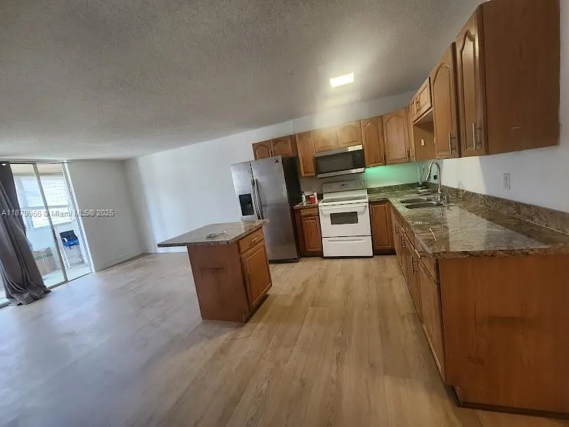 406 NW 68th Ave, #525