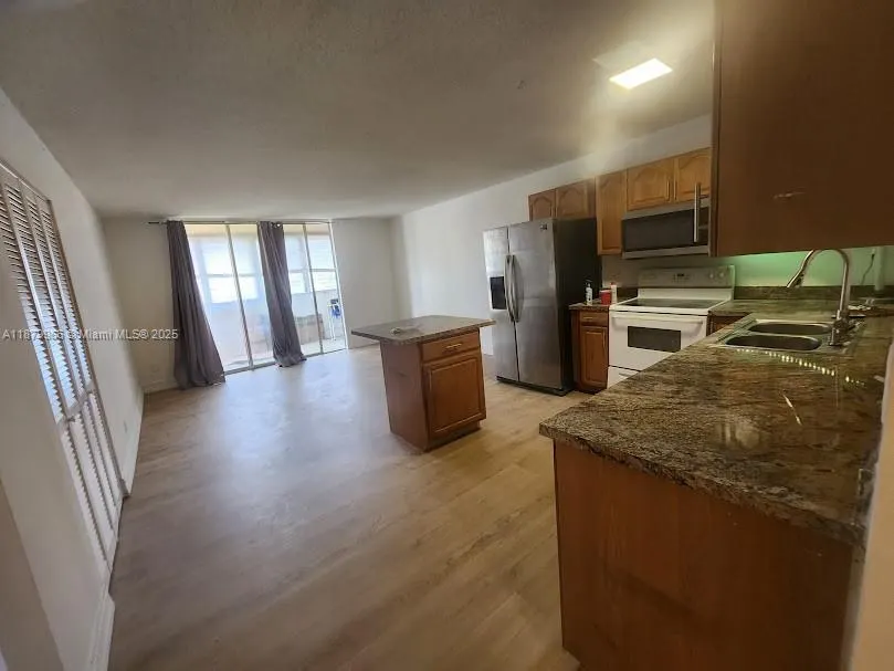 406 NW 68th Ave, #525