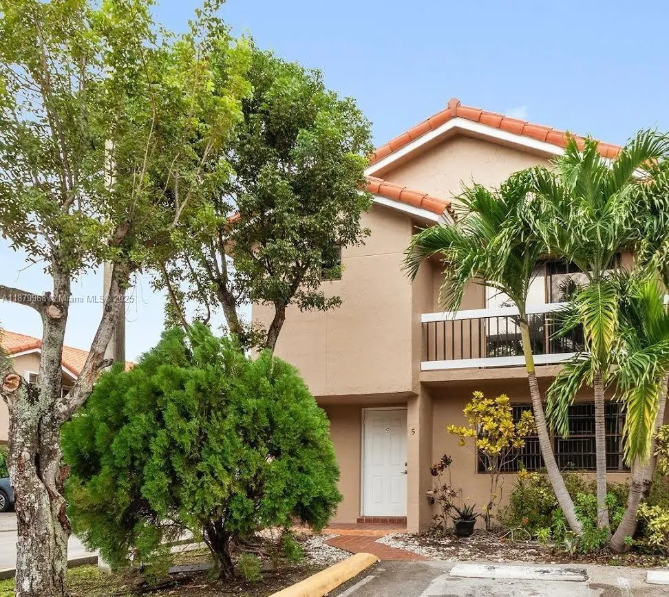 570 NW 109th Ave, #1205