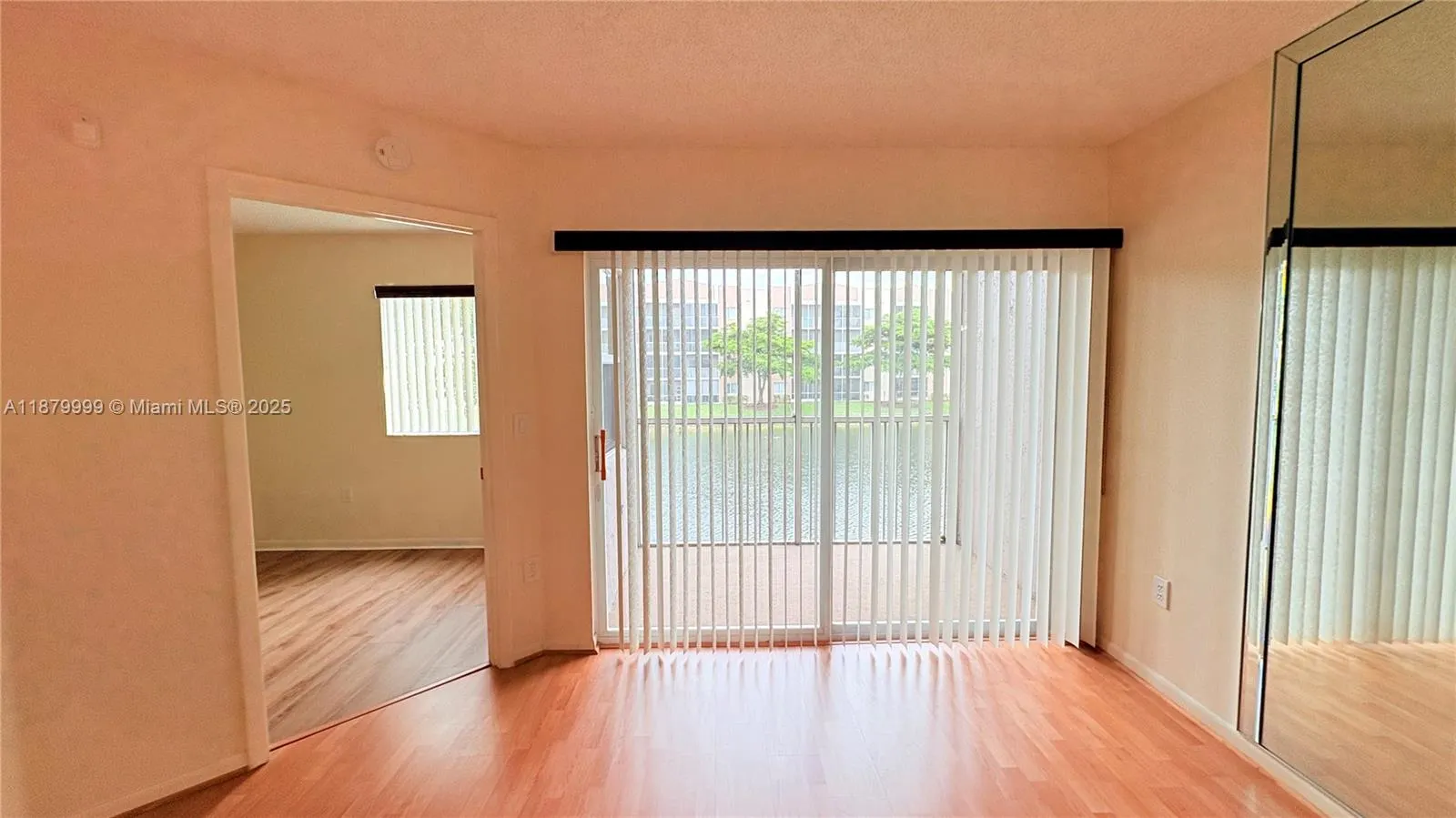 9560 Weldon Cir, #J208