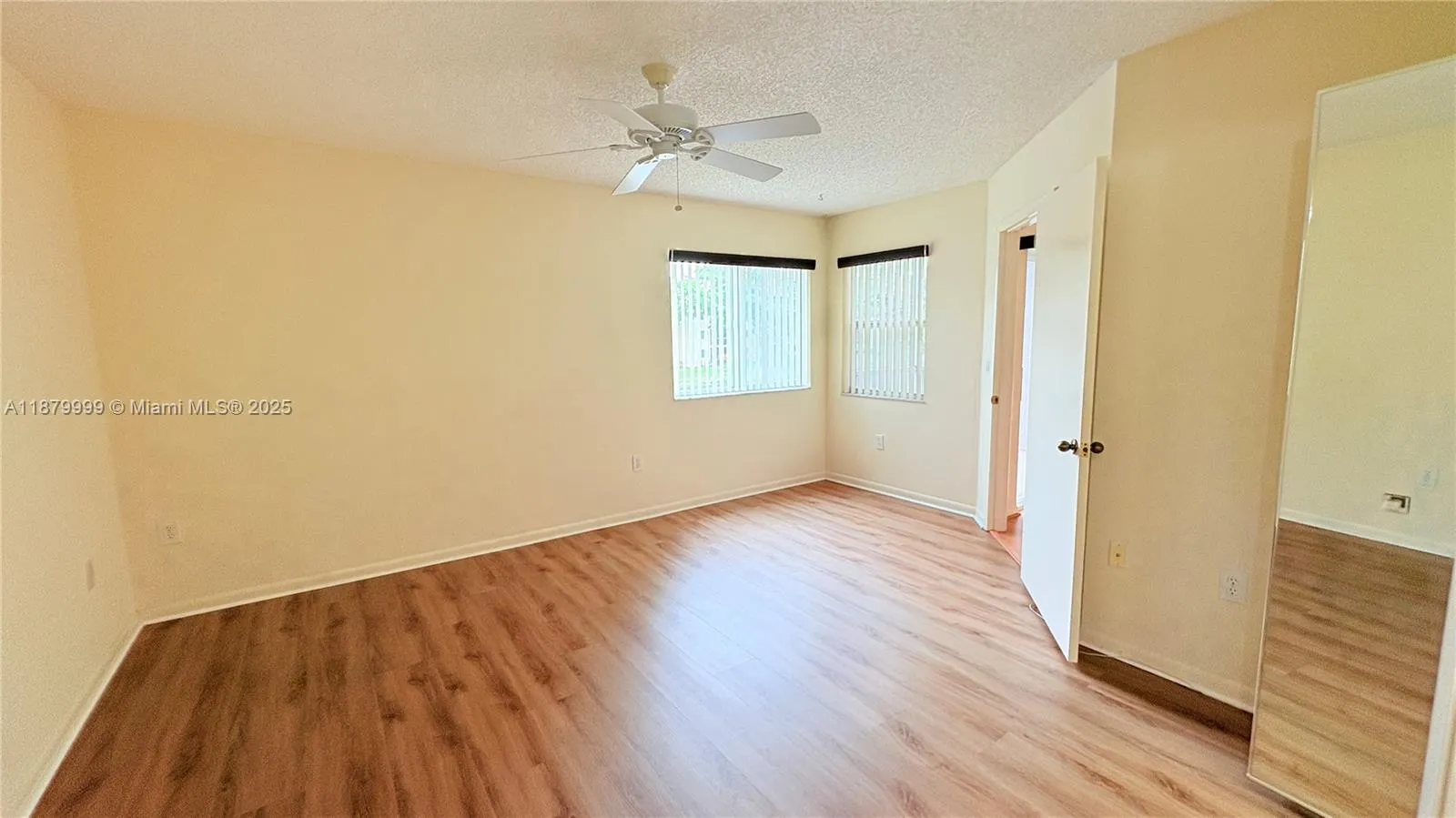 9560 Weldon Cir, #J208