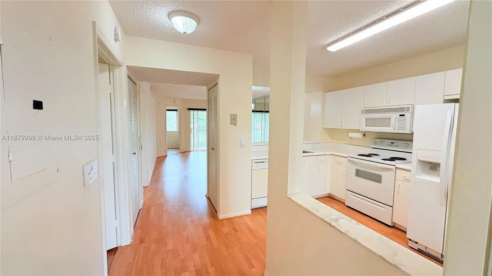 9560 Weldon Cir, #J208