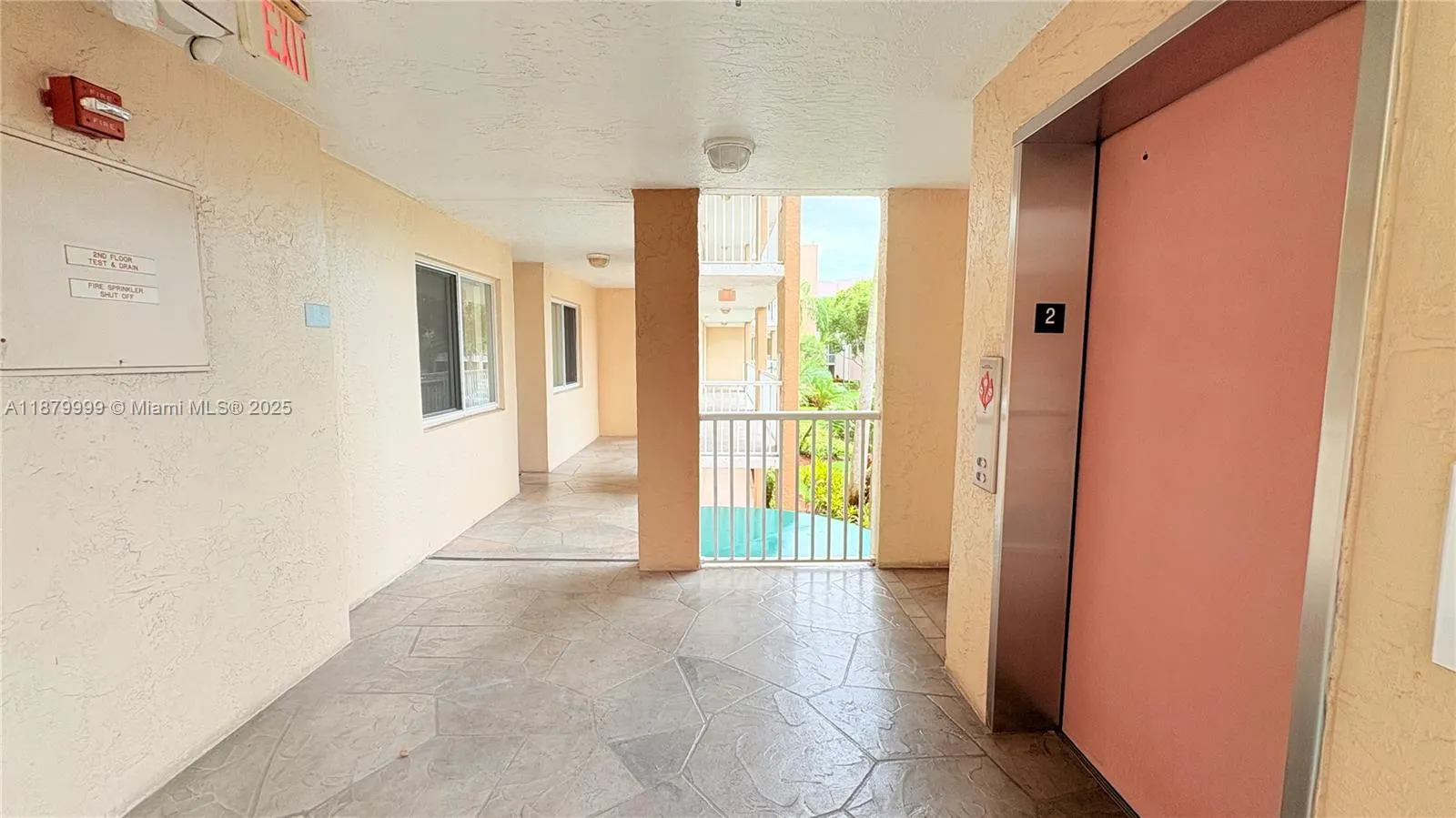 9560 Weldon Cir, #J208