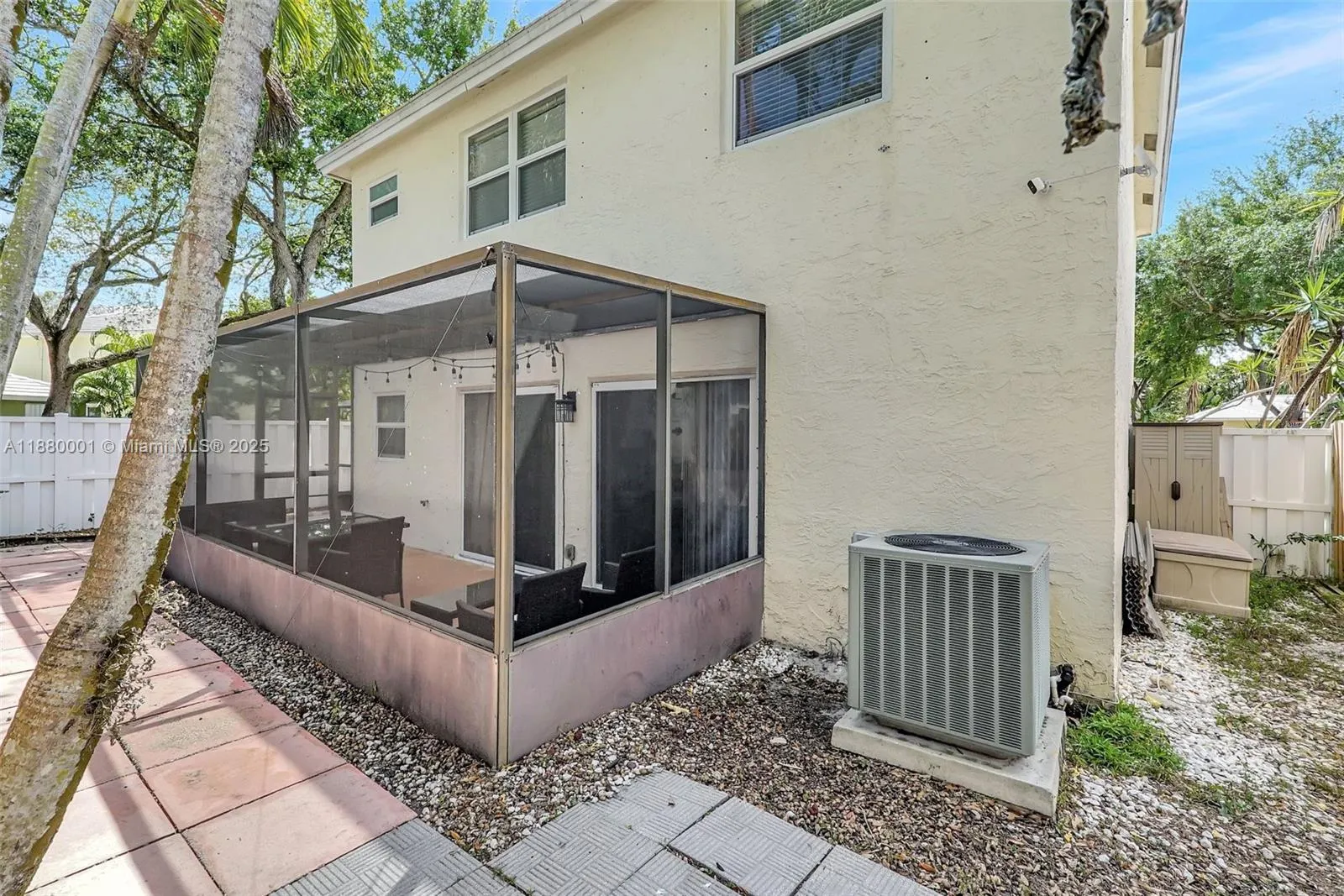 9900 NW 2nd Ct