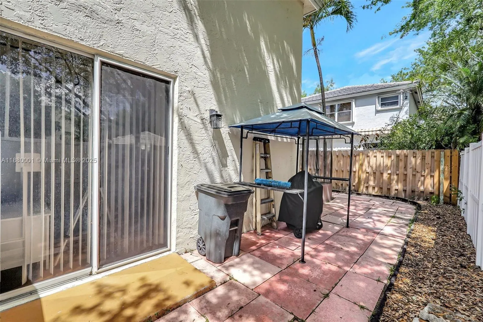 9900 NW 2nd Ct