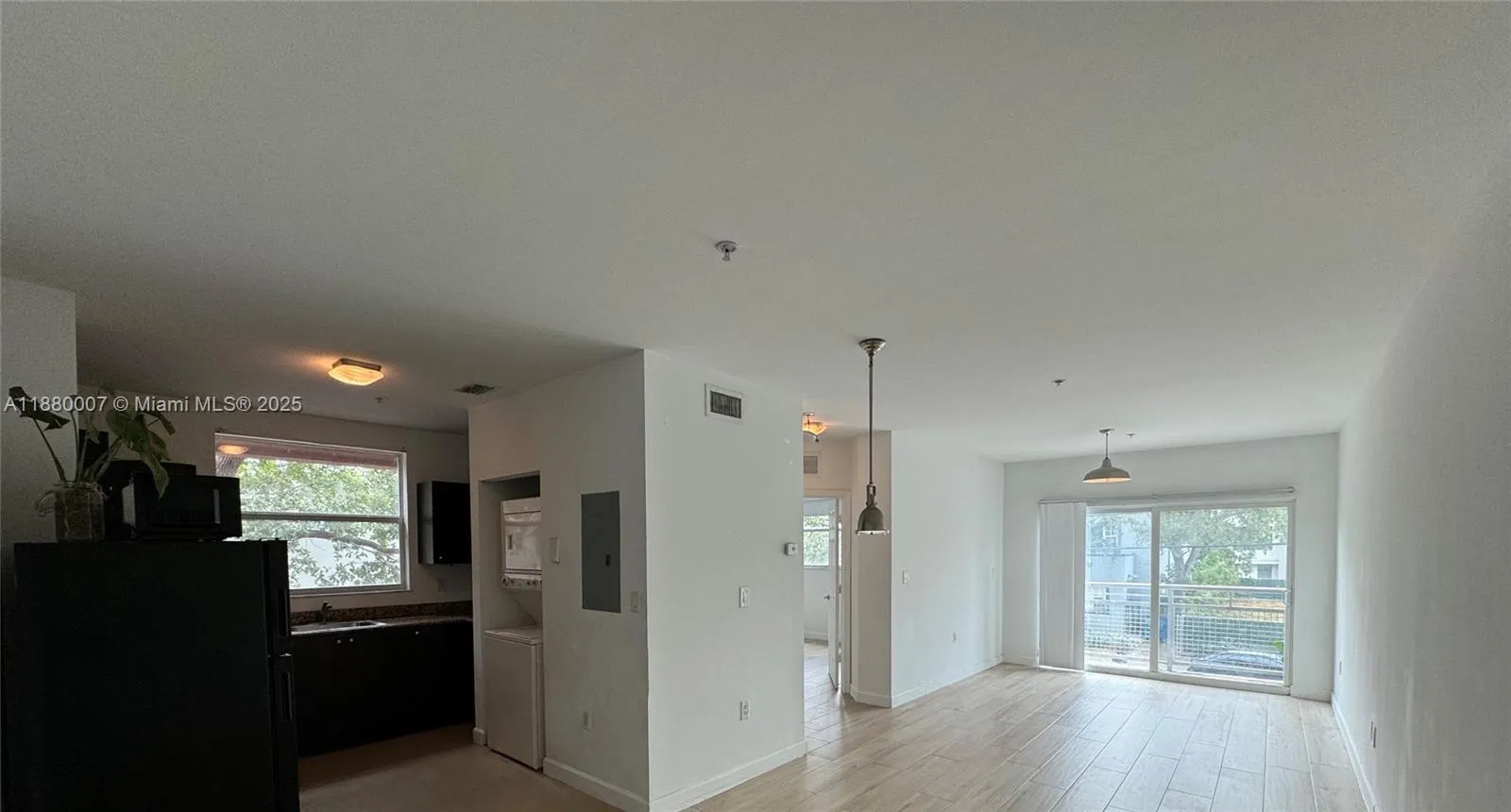 529 NE 62nd St, #302