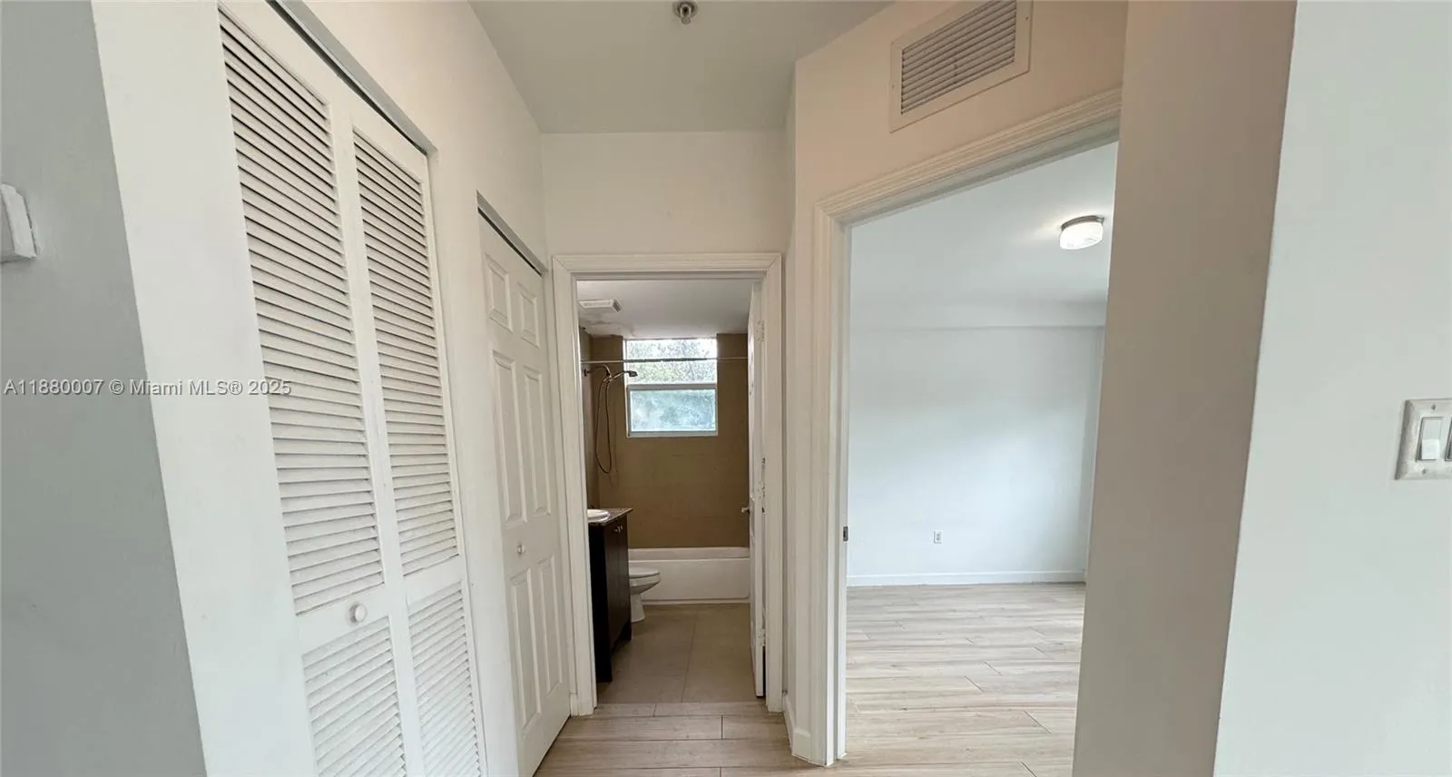 529 NE 62nd St, #302
