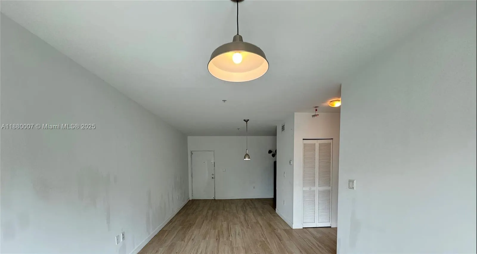 529 NE 62nd St, #302