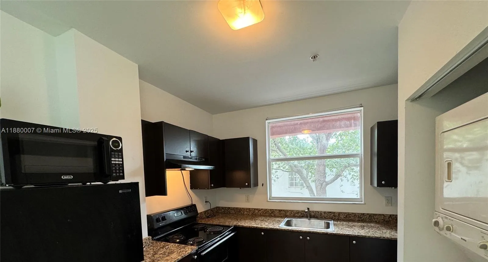 529 NE 62nd St, #302