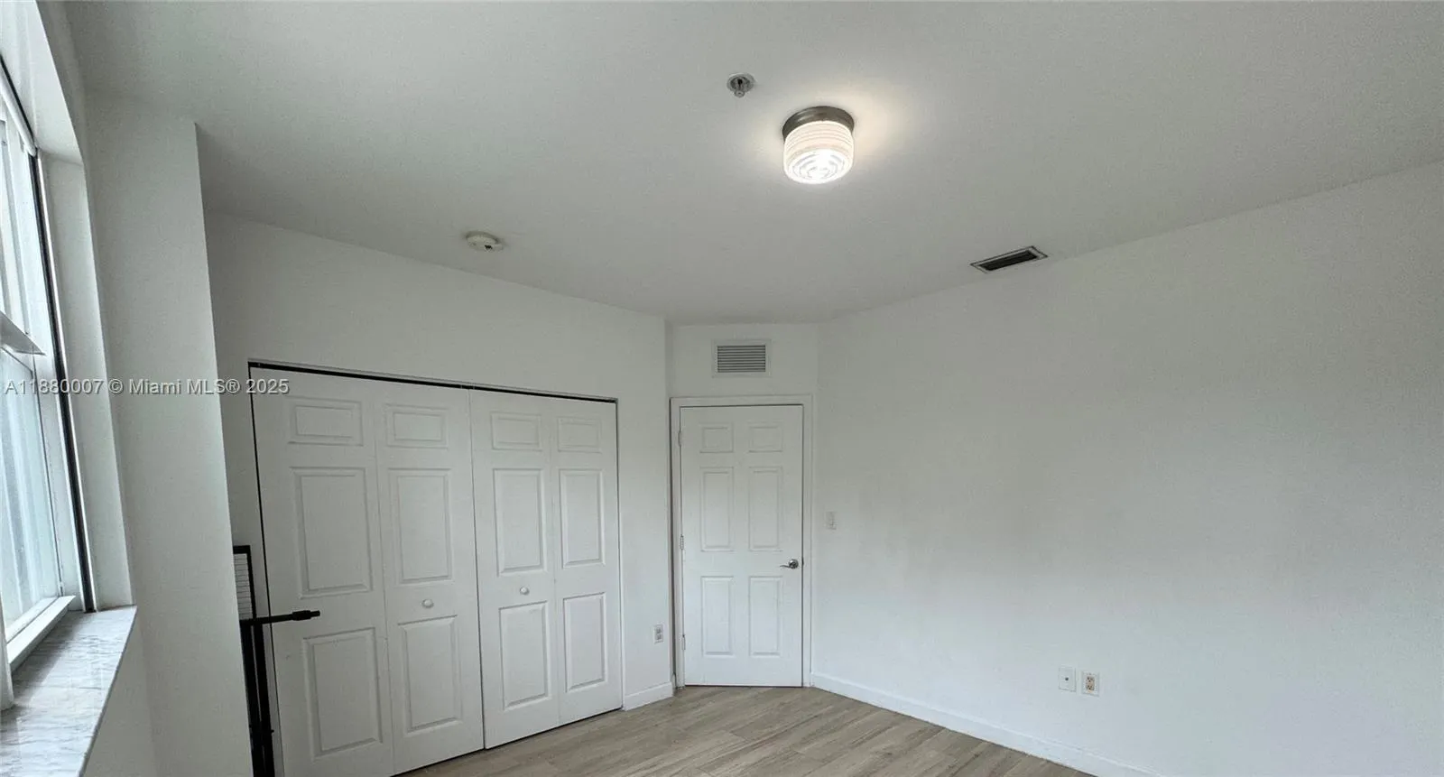 529 NE 62nd St, #302