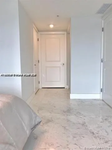 400 Sunny Isles Blvd, #103