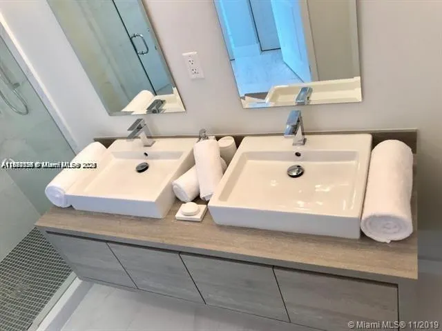 400 Sunny Isles Blvd, #103