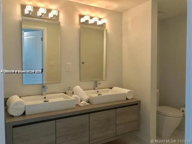 400 Sunny Isles Blvd, #103