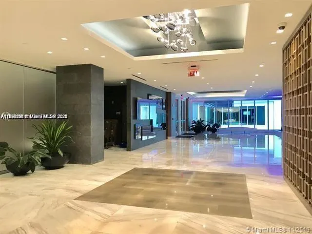 400 Sunny Isles Blvd, #103