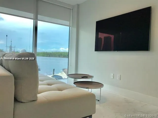 400 Sunny Isles Blvd, #103