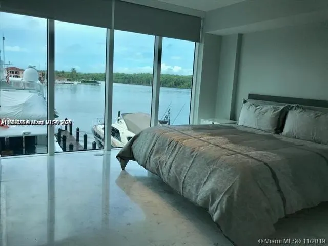 400 Sunny Isles Blvd, #103