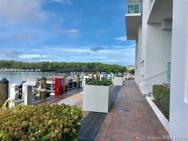 400 Sunny Isles Blvd, #103