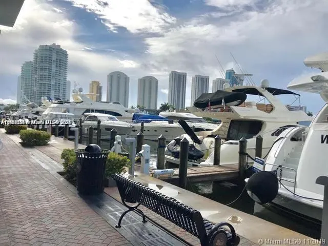 400 Sunny Isles Blvd, #103