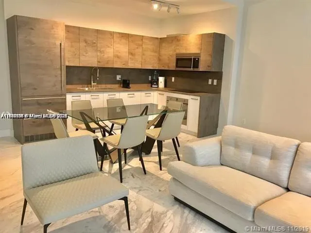 400 Sunny Isles Blvd, #103
