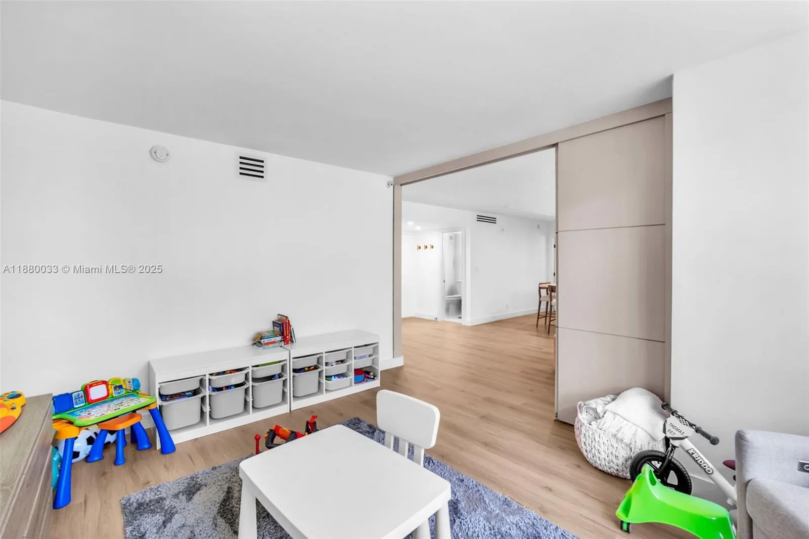 17021 N Bay Rd, #206