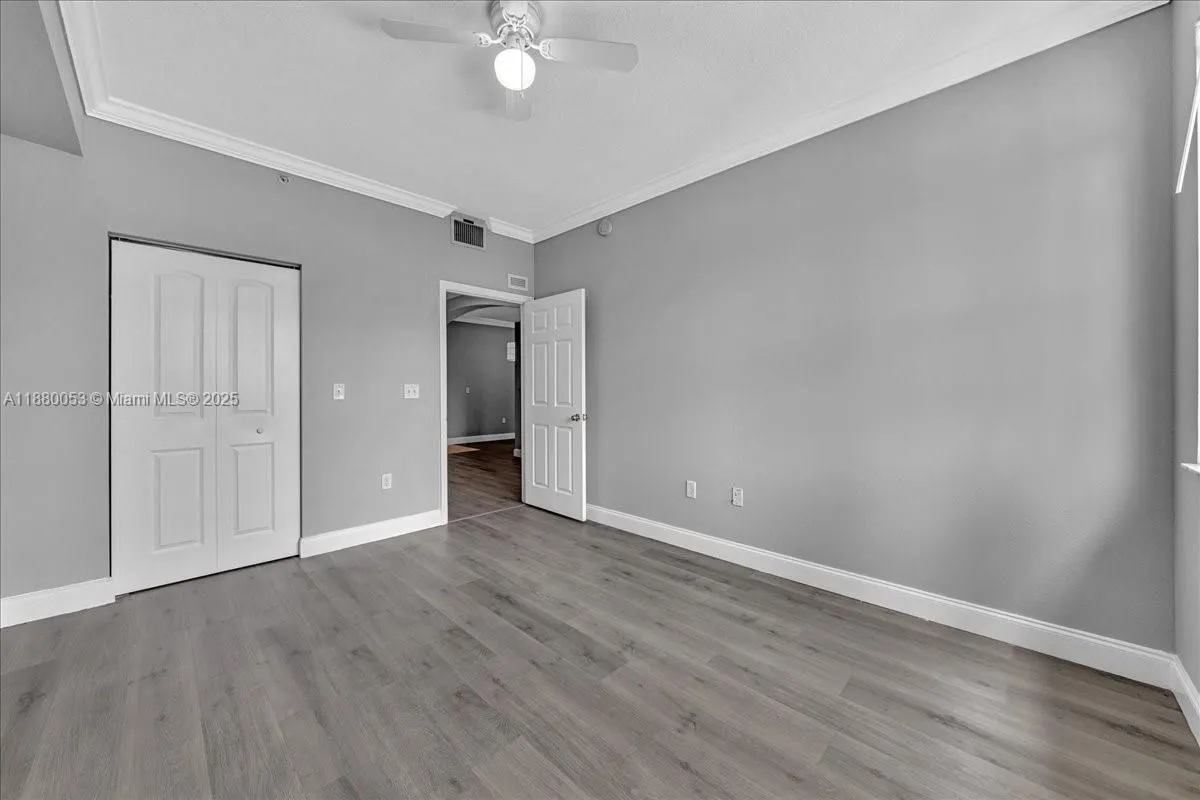 533 NE 3rd Ave, #304