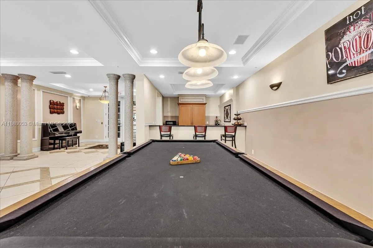533 NE 3rd Ave, #304