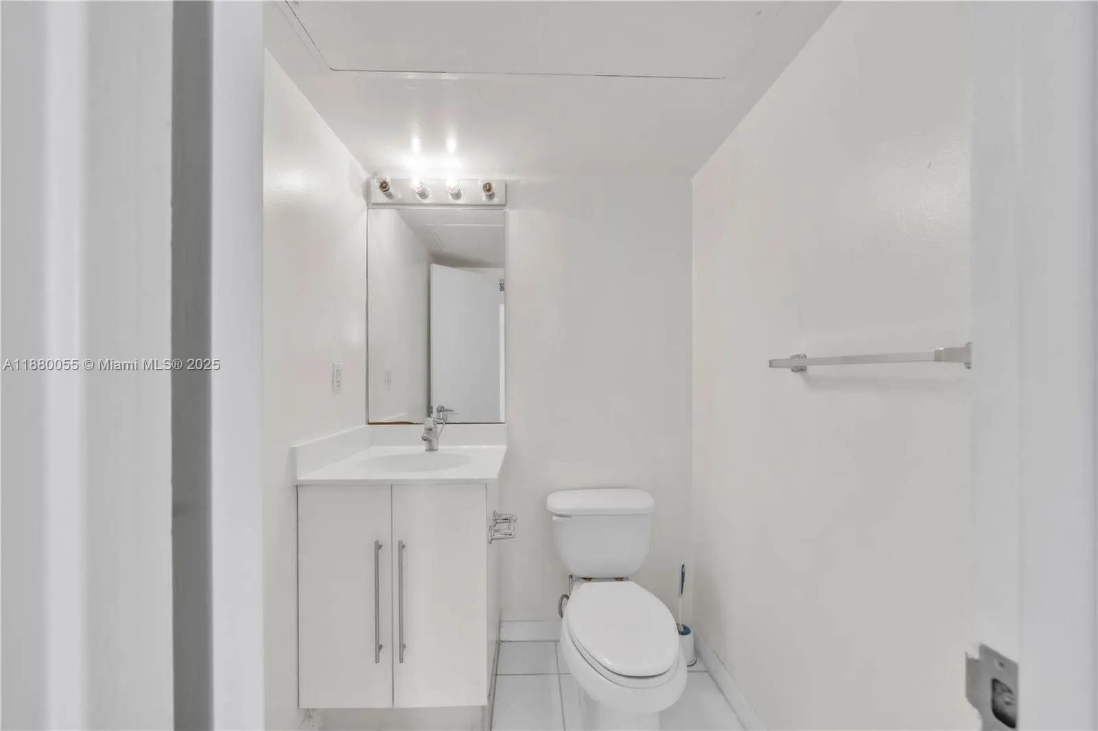 3000 S Ocean Dr, #1208
