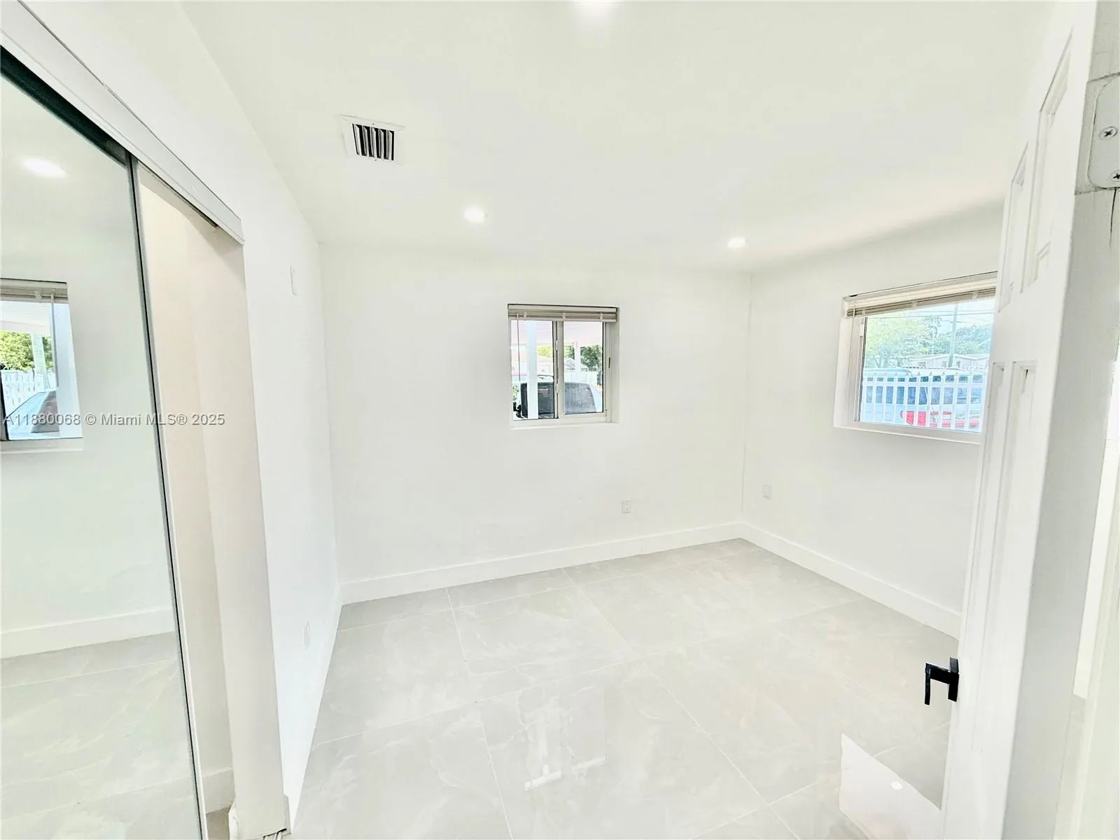 2885 NW 56th St