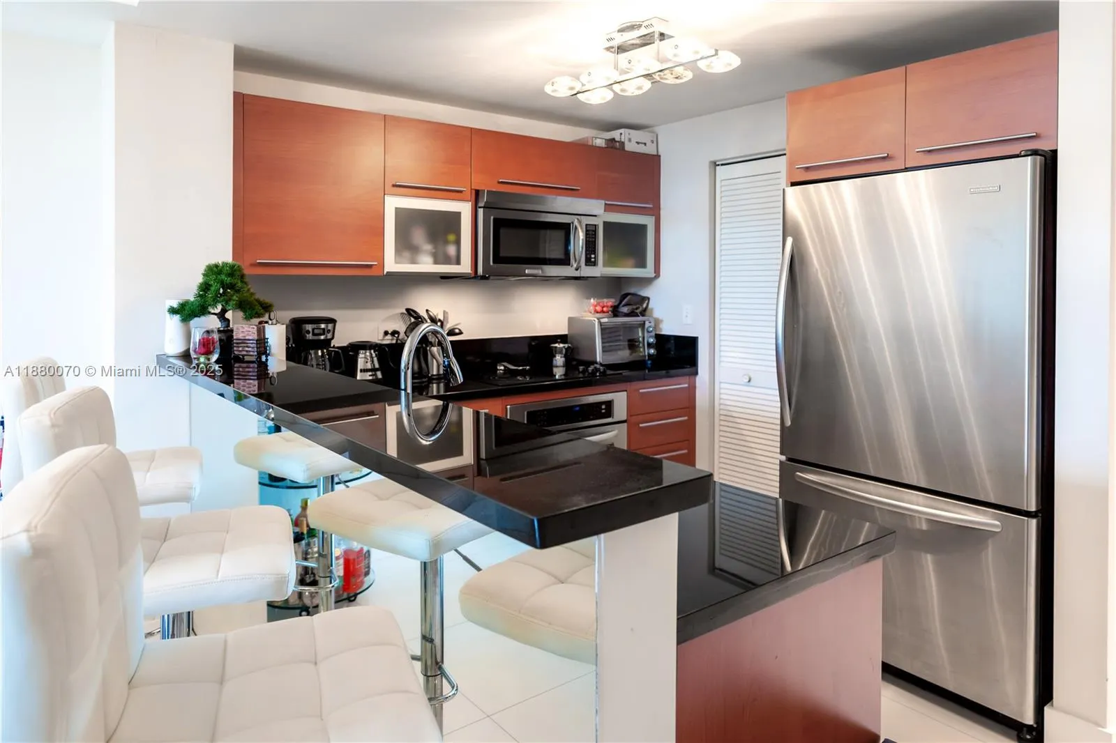 253 NE 2nd St, #903