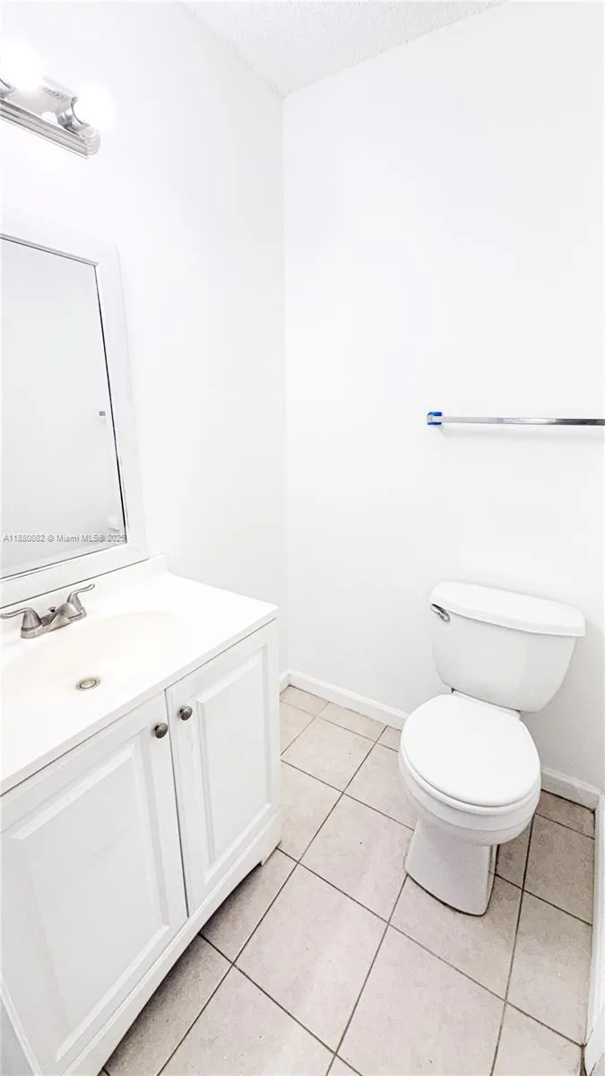 3200 NW 5th Ter, #8