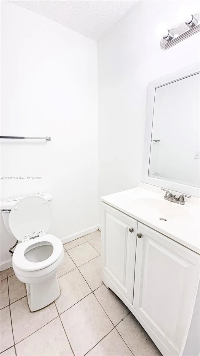 3200 NW 5th Ter, #8