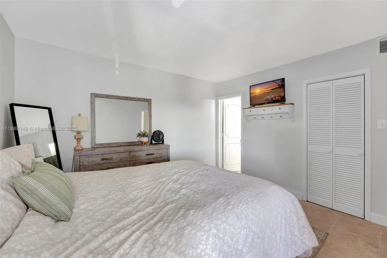 2970 NE 16th Ave, #403